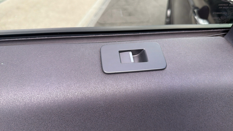 Land Rover Discovery Sport 1.5 P300e R-Dynamic SE 5dr Auto [5 Seat] Station Wagon